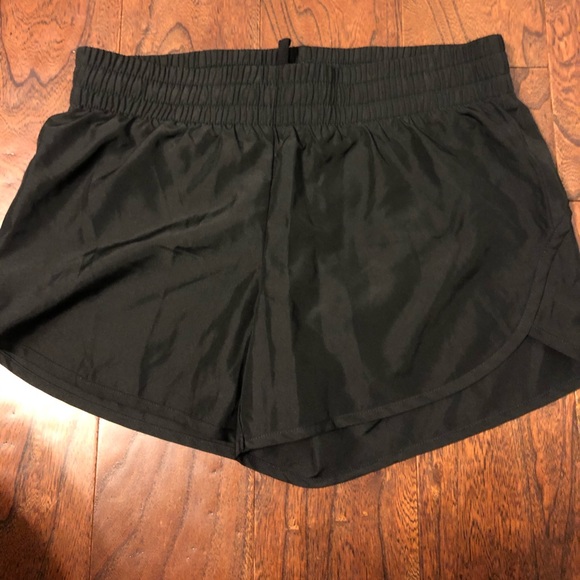 Set of shorts and spandex - Picture 2 of 3